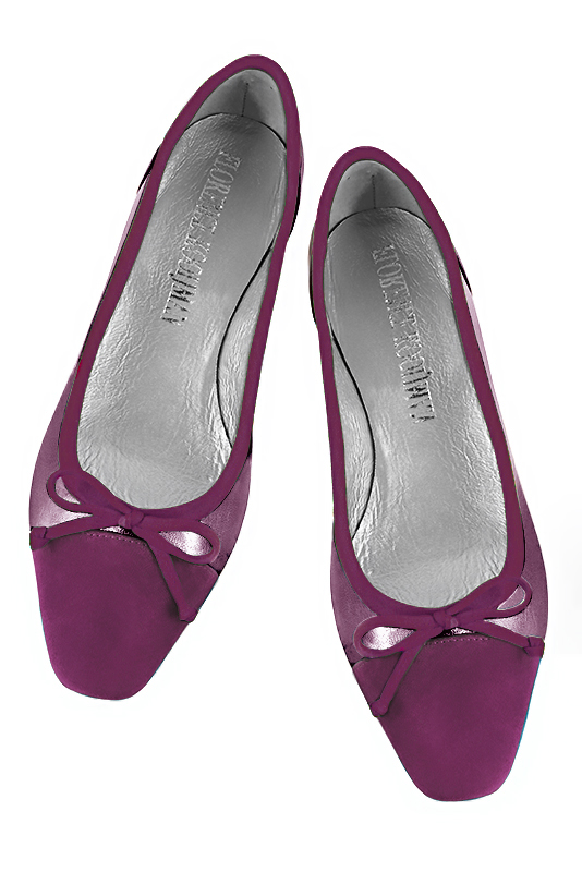 Mulberry purple women's ballet pumps, with low heels. Square toe. Flat flare heels. Top view - Florence KOOIJMAN